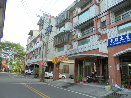 {租}新館路4樓透天店舖